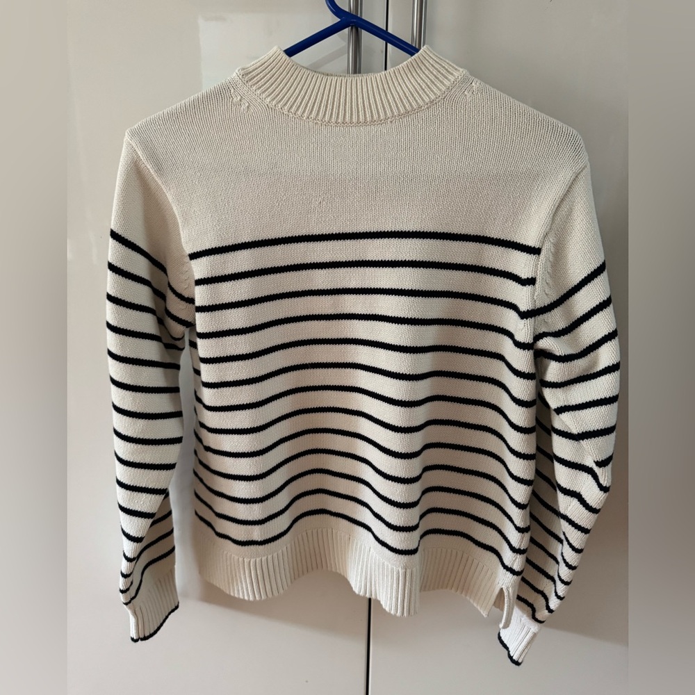 Uniqlo Striped Women's Sweater